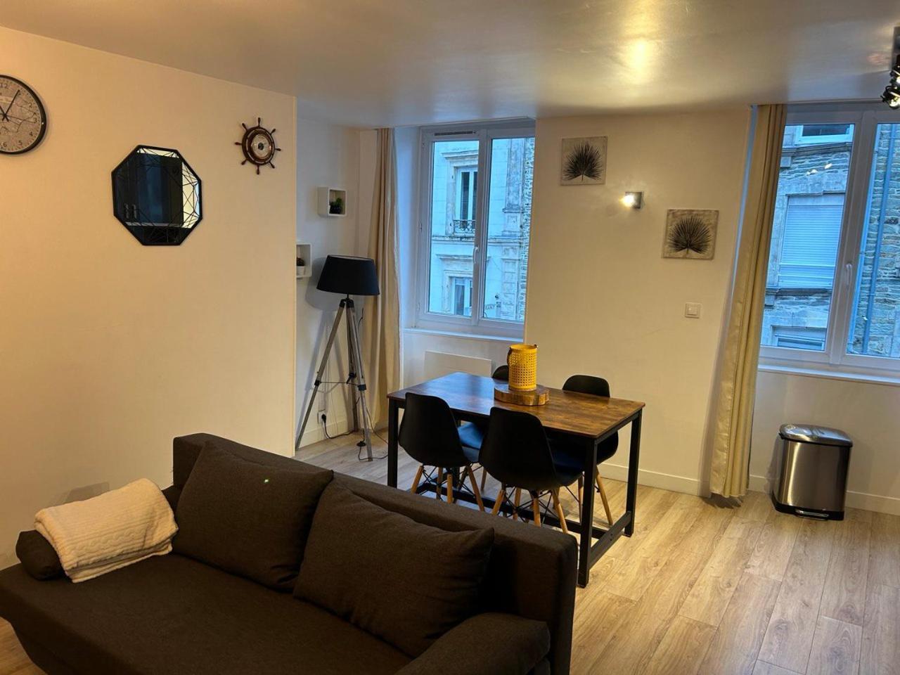 شقة La Casa Tres - Cosy In The Very Centre Port شيربوغ أون كوتننتين المظهر الخارجي الصورة