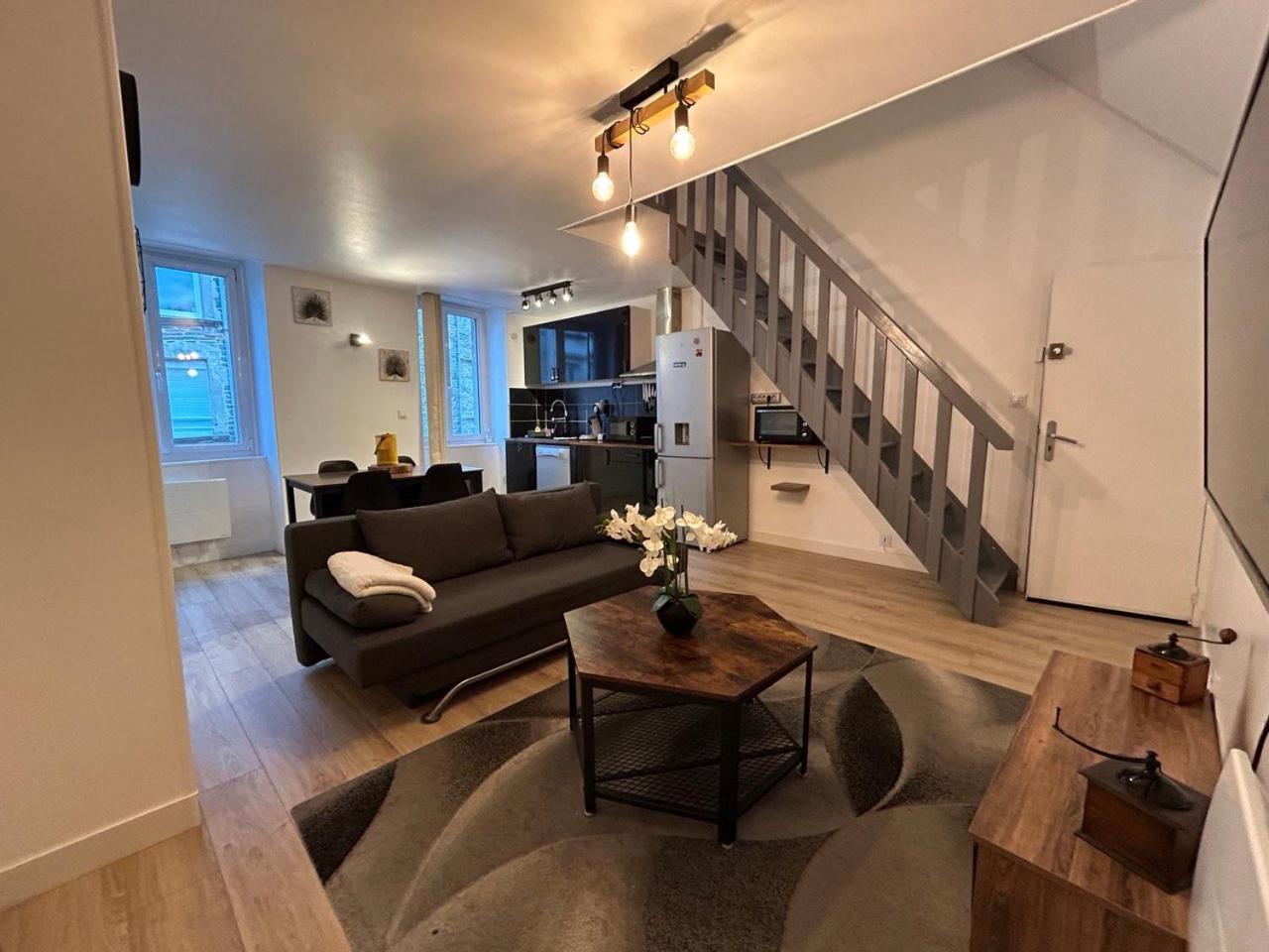 شقة La Casa Tres - Cosy In The Very Centre Port شيربوغ أون كوتننتين المظهر الخارجي الصورة